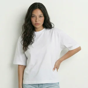 T-shirt Over Boxy